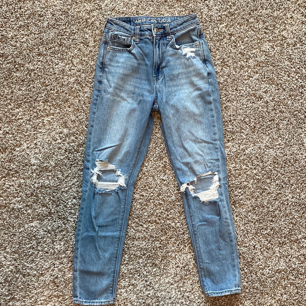 American Eagle Outfitters Mom Jean